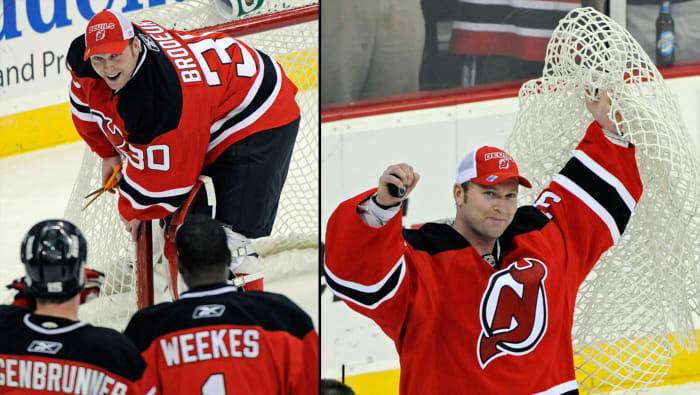 2009-Martin-Brodeur-552nd-win-cut-net.jpg
